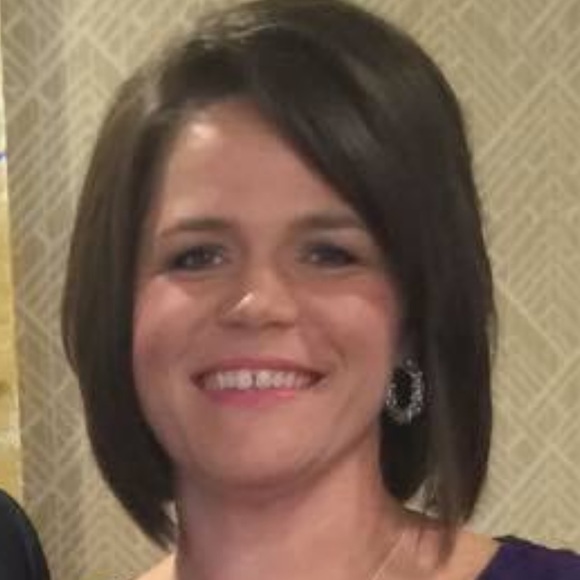 Meet your Posher, Shelley - Picture 2 of 2